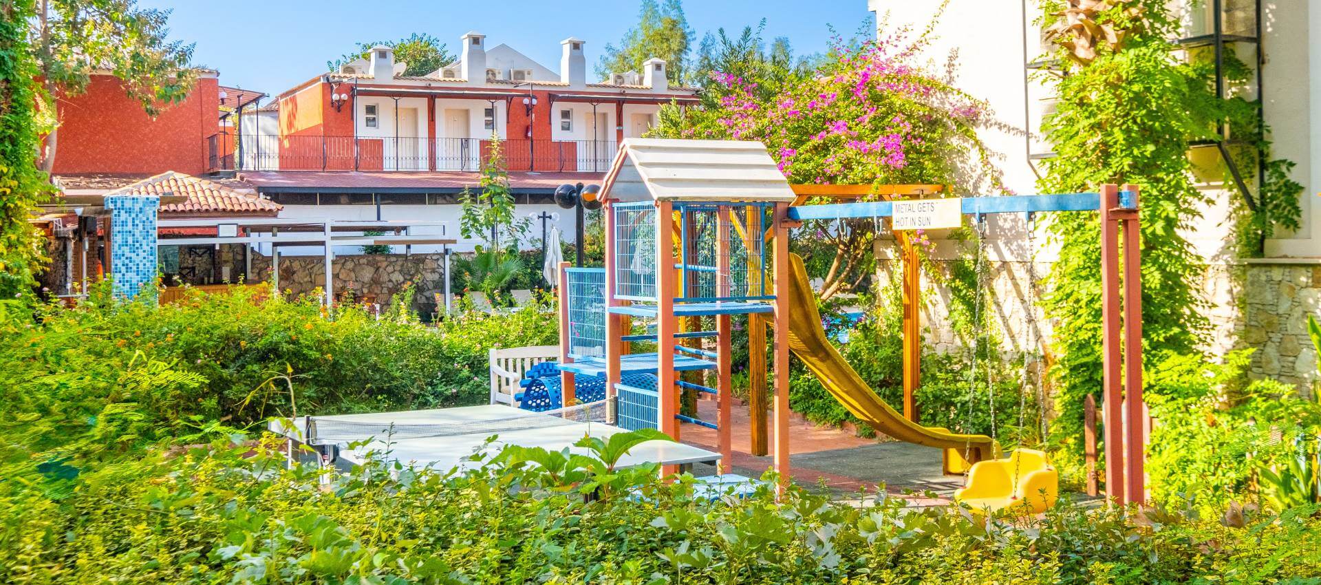 Perdikia Beach Hotel